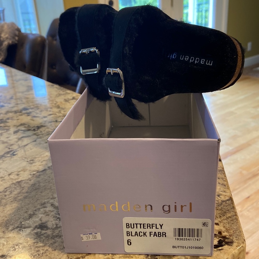 NWT MADDEN GIRL WOMEN’S SLIPPER